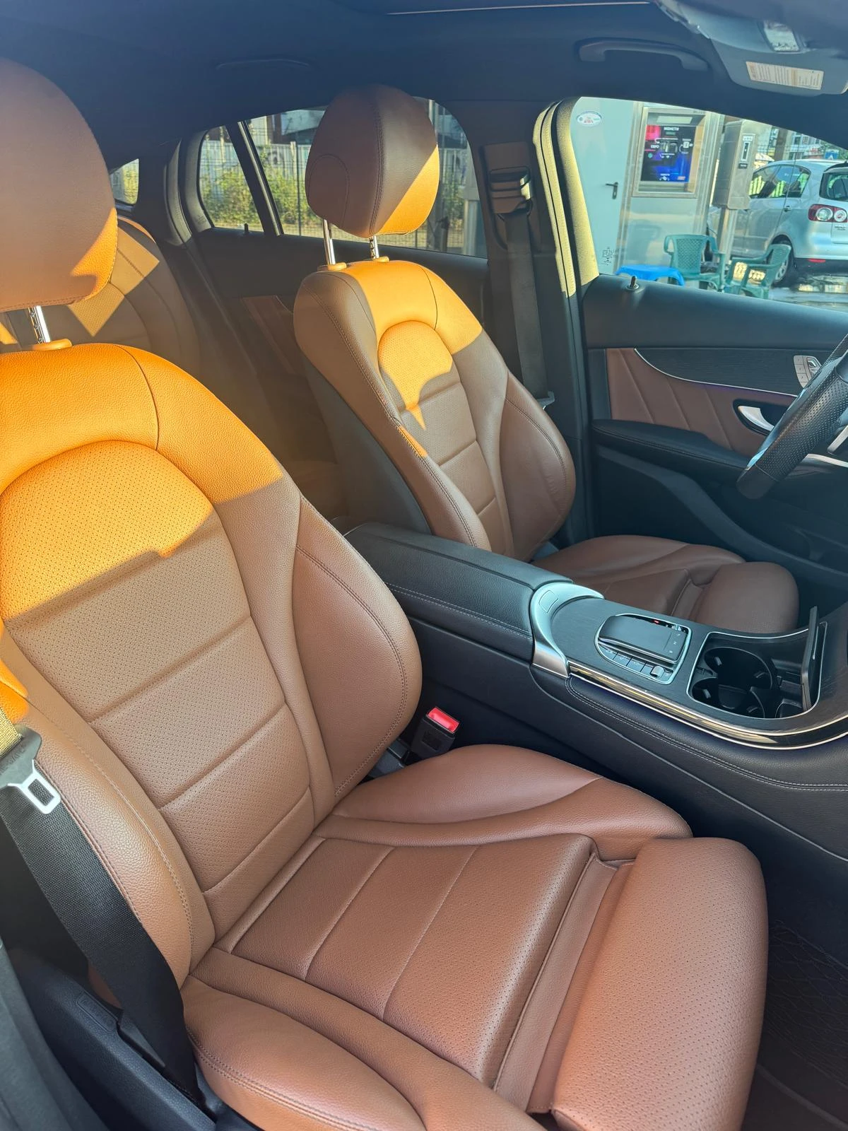 Mercedes-Benz GLC 300 купе AMG, снимка 10 - Автомобили и джипове - 56018000
