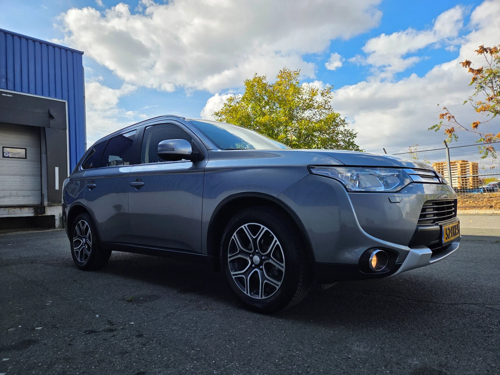 Mitsubishi Outlander 2.0������ 4�4 7-������ | Mobile.bg � ����������� 2