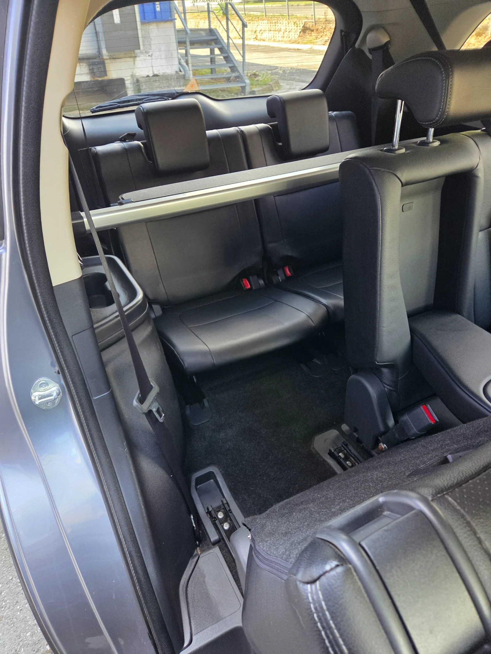 Mitsubishi Outlander 2.0������ 4�4 7-������ | Mobile.bg � ����������� 13