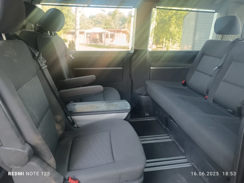 VW Multivan 2.5 131ks., снимка 12 - Бусове и автобуси - 50688783