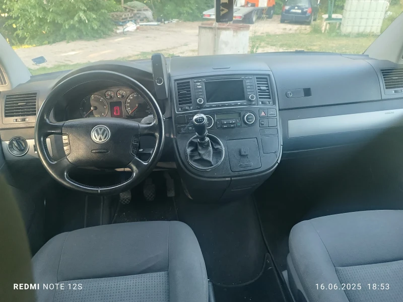 VW Multivan 2.5 131ks., снимка 9 - Бусове и автобуси - 50688783