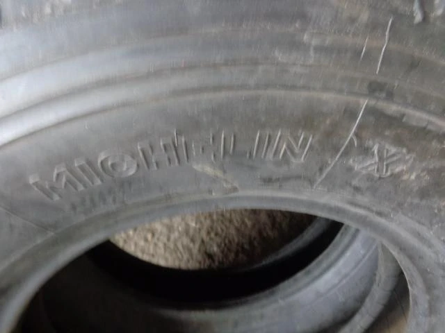 Гуми Зимни 185/80R15, снимка 5 - Гуми и джанти - 17585109