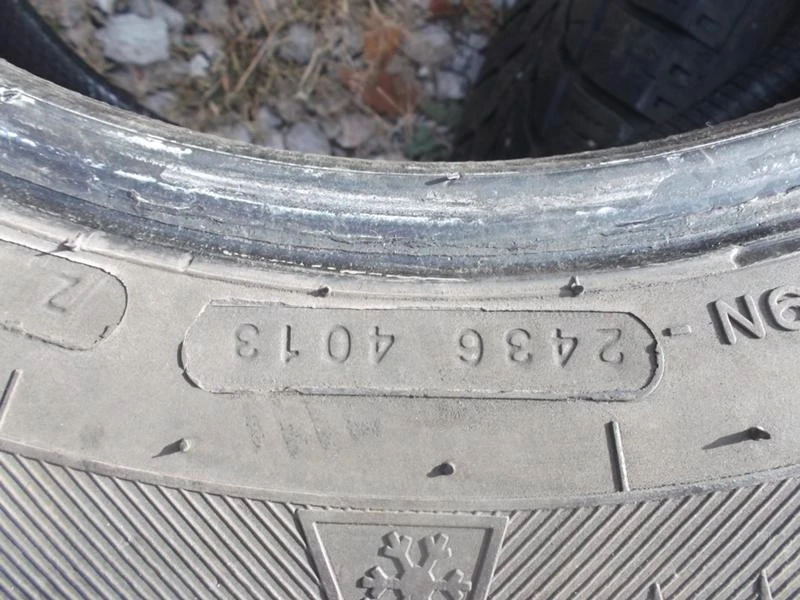 Гуми Зимни 195/65R15, снимка 7 - Гуми и джанти - 23260882