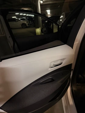 Toyota Corolla 1.8 HYBRID EXECUTIVE | Auto.bg — изображение 16