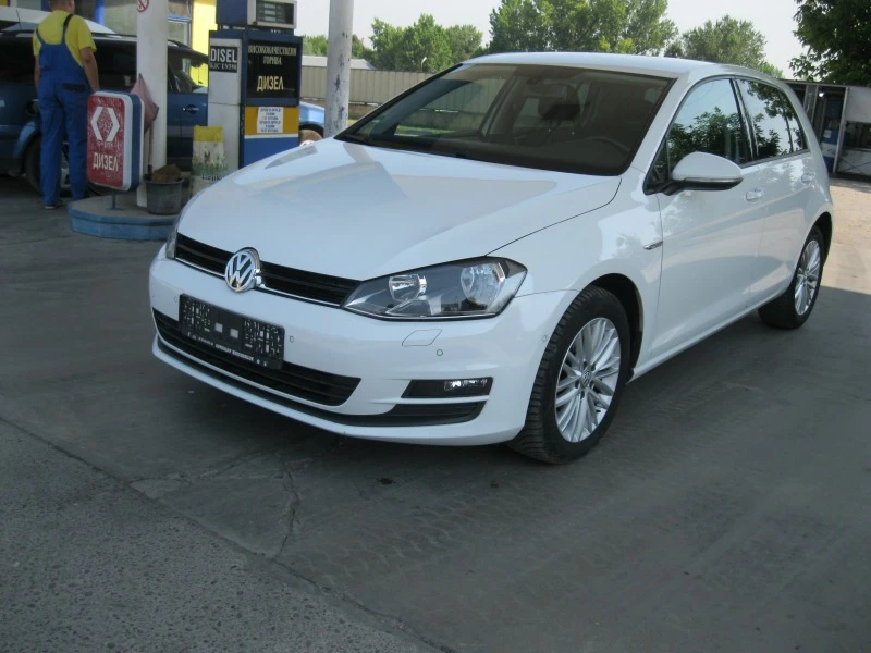 VW Golf 7 Lim. CUP BMT, снимка 4 - Автомобили и джипове - 46583445