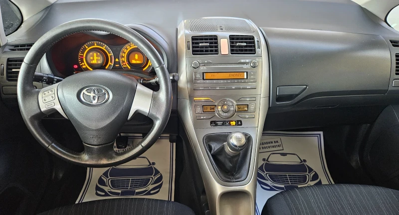 Toyota Auris 1.4 D4D, снимка 13 - Автомобили и джипове - 47102974