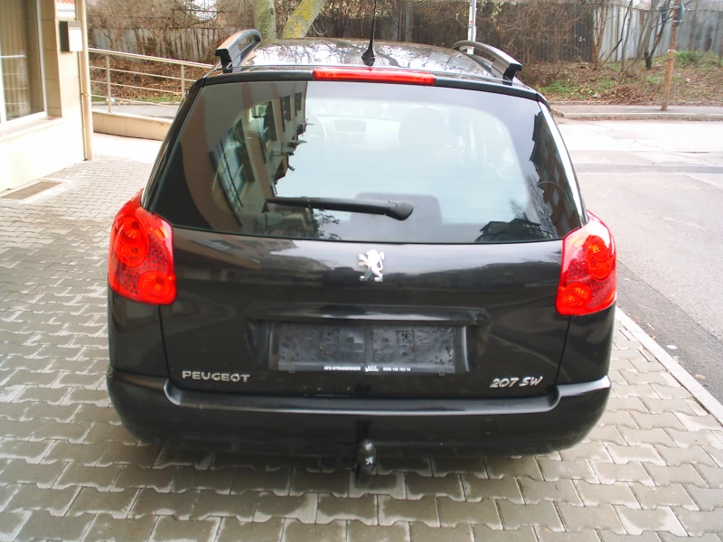 Peugeot 207 1.4 8V FAMILY, снимка 5 - Автомобили и джипове - 48356006