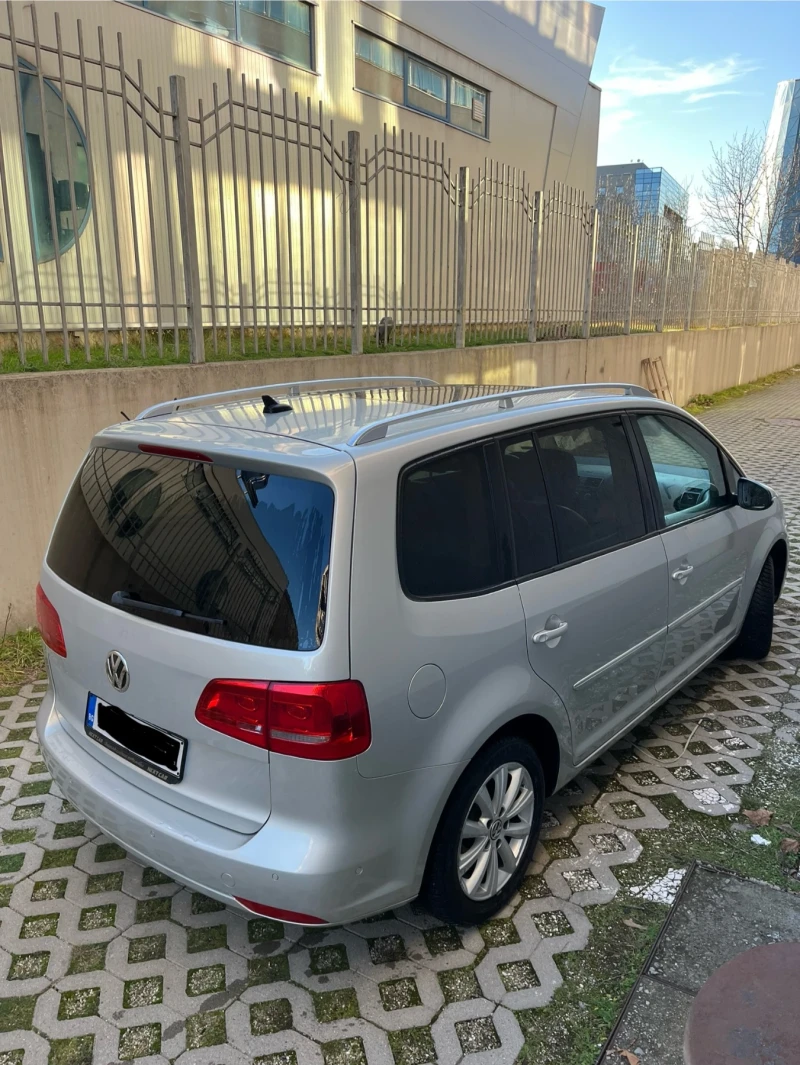 VW Touran, снимка 2 - Автомобили и джипове - 48368311