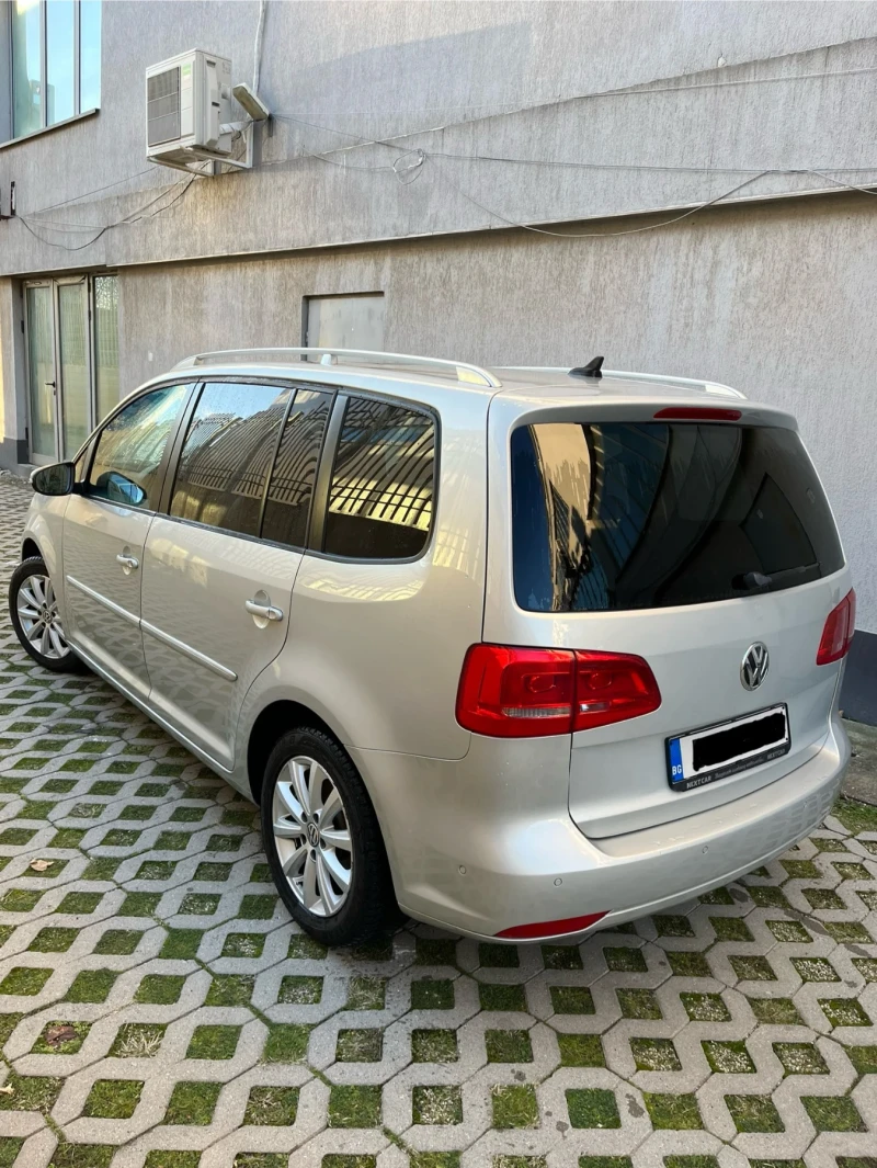 VW Touran, снимка 3 - Автомобили и джипове - 48368311