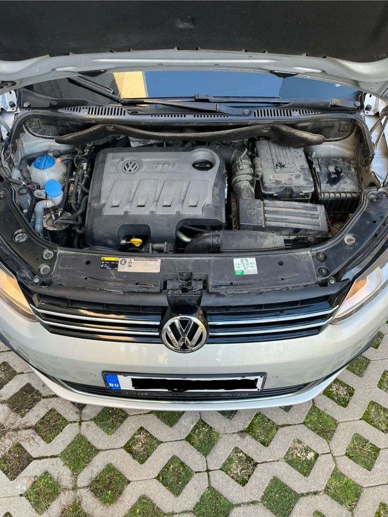 VW Touran, снимка 5 - Автомобили и джипове - 48368311