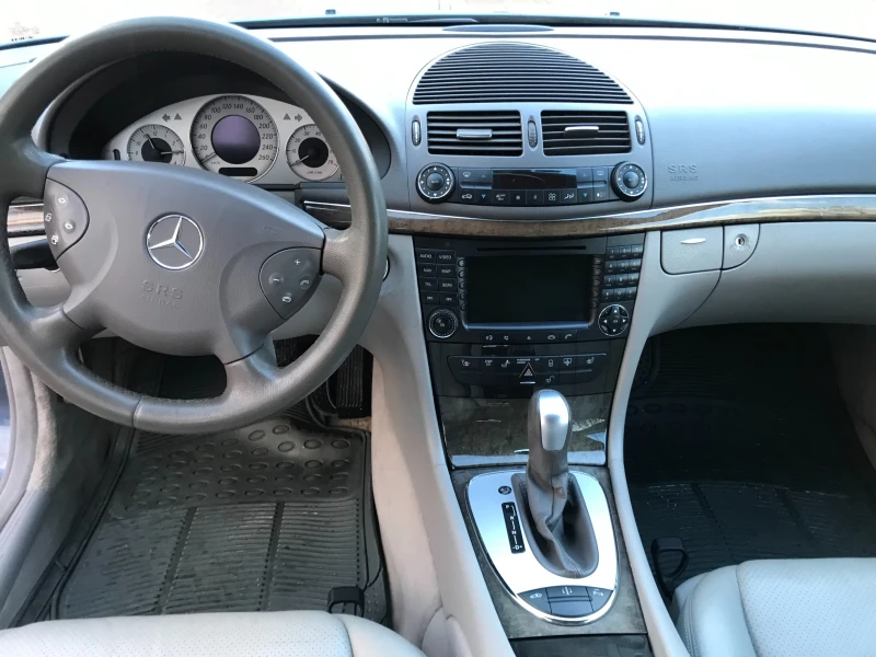 Mercedes-Benz E 500, снимка 9 - Автомобили и джипове - 48632147