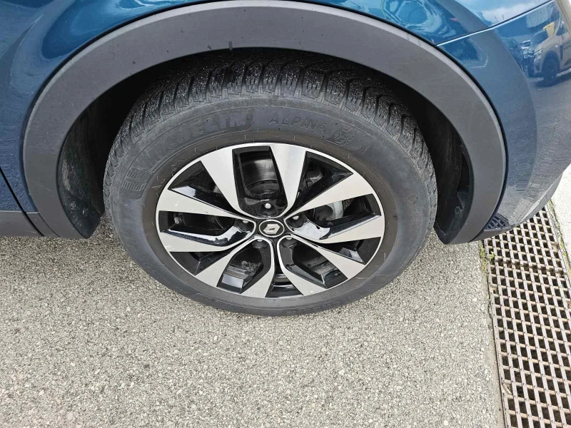 Renault Arkana 1.3 TCe 140 HYBRID, снимка 16 - Автомобили и джипове - 51189755