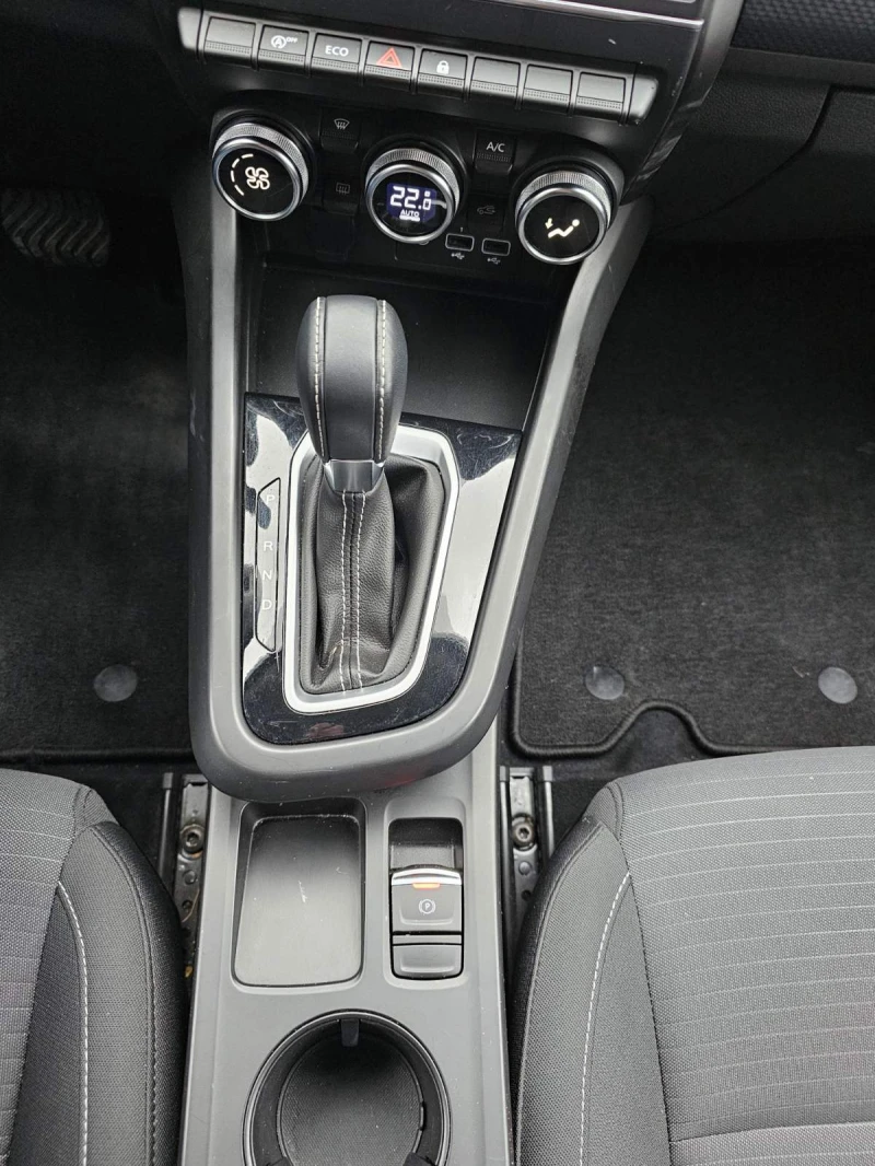 Renault Arkana 1.3 TCe 140 HYBRID, снимка 9 - Автомобили и джипове - 51189755