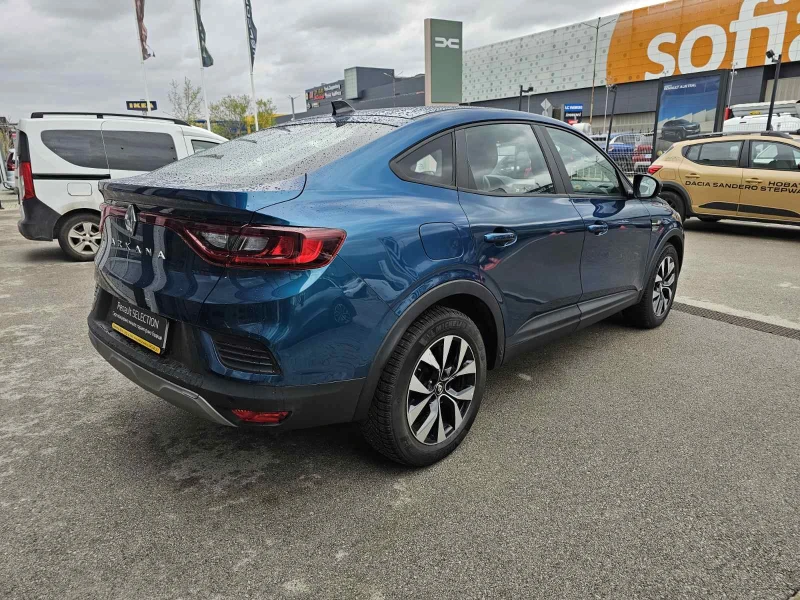 Renault Arkana 1.3 TCe 140 HYBRID, снимка 5 - Автомобили и джипове - 51189755