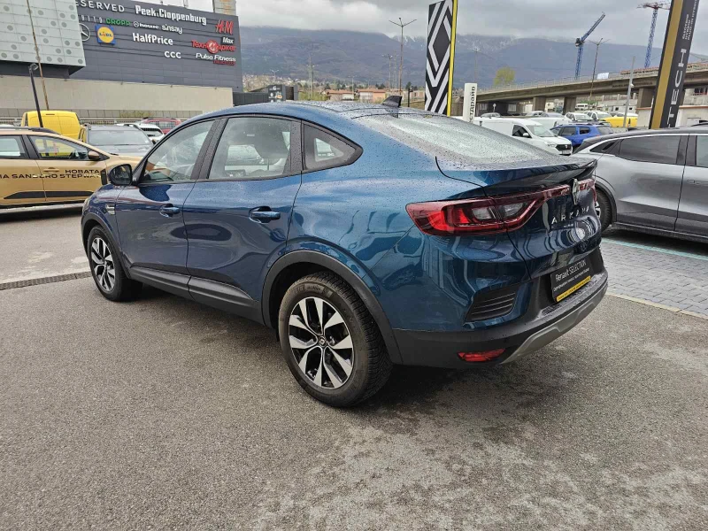 Renault Arkana 1.3 TCe 140 HYBRID, снимка 4 - Автомобили и джипове - 51189755