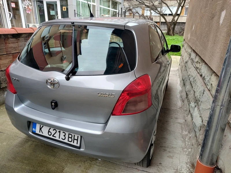 Toyota Yaris 1.3i бензин газ, снимка 4 - Автомобили и джипове - 52265236