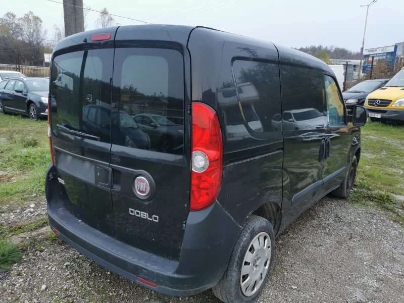 Fiat Doblo 1.4i metan, снимка 4 - Автомобили и джипове - 52495407