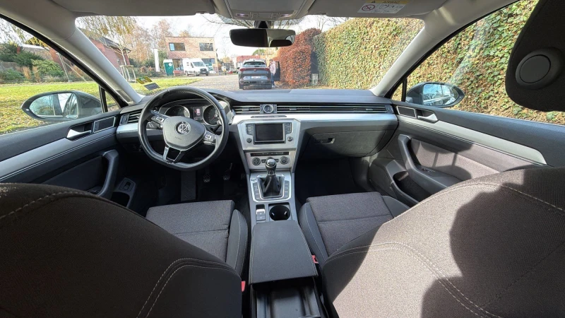 VW Passat, снимка 9 - Автомобили и джипове - 52747327
