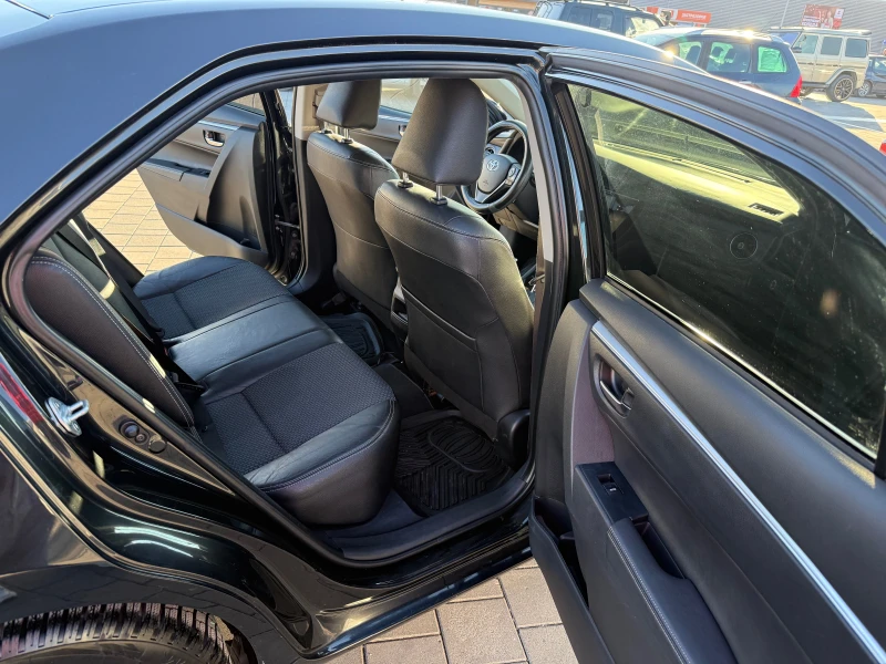 Toyota Corolla 1.6i-AUTOMAT-Navi, снимка 12 - Автомобили и джипове - 52822029