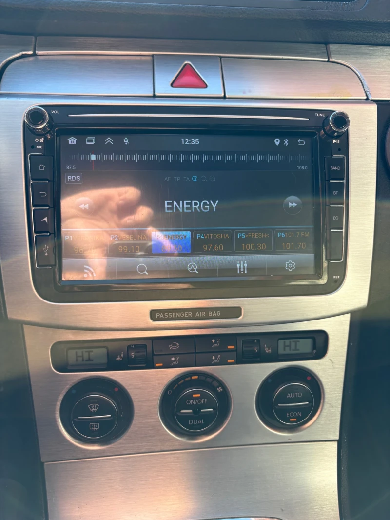 VW Passat 2.0TDI, снимка 10 - Автомобили и джипове - 52927950