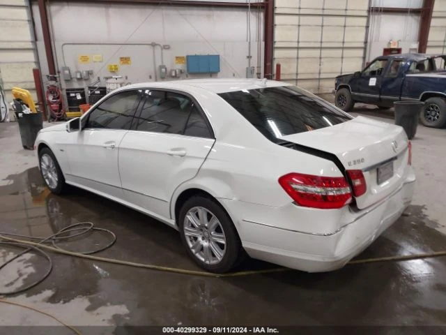 Mercedes-Benz E 350 4MATIC, снимка 3 - Автомобили и джипове - 47765249