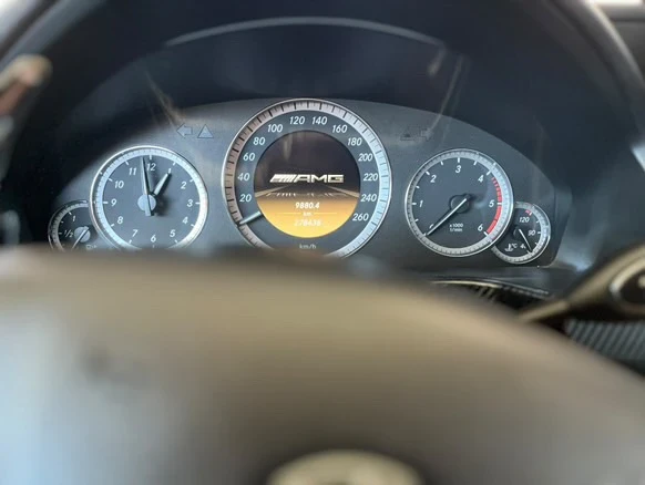 Mercedes-Benz E 220, снимка 10 - Автомобили и джипове - 53911456