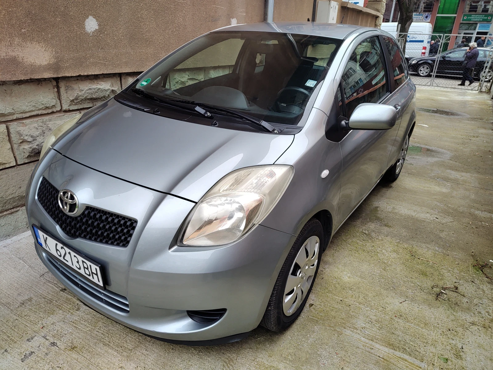 Toyota Yaris 1.3i бензин газ, снимка 1