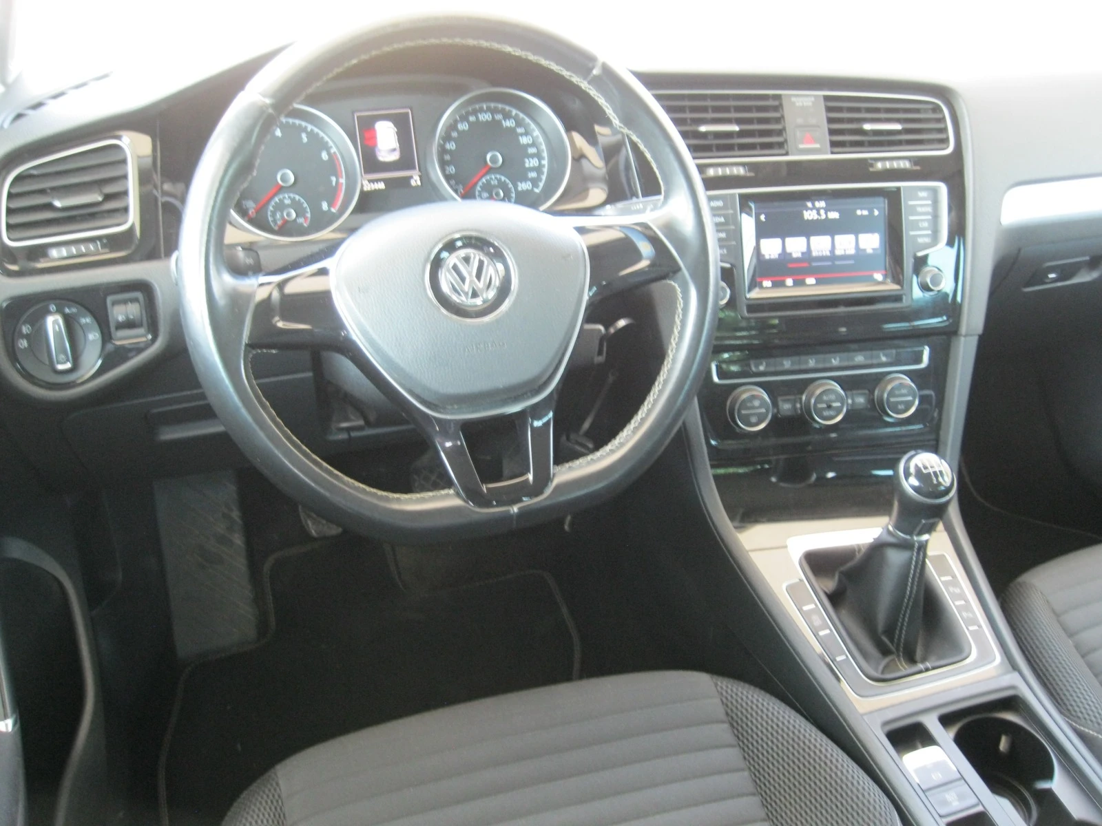 VW Golf 7 Lim. CUP BMT - изображение 10