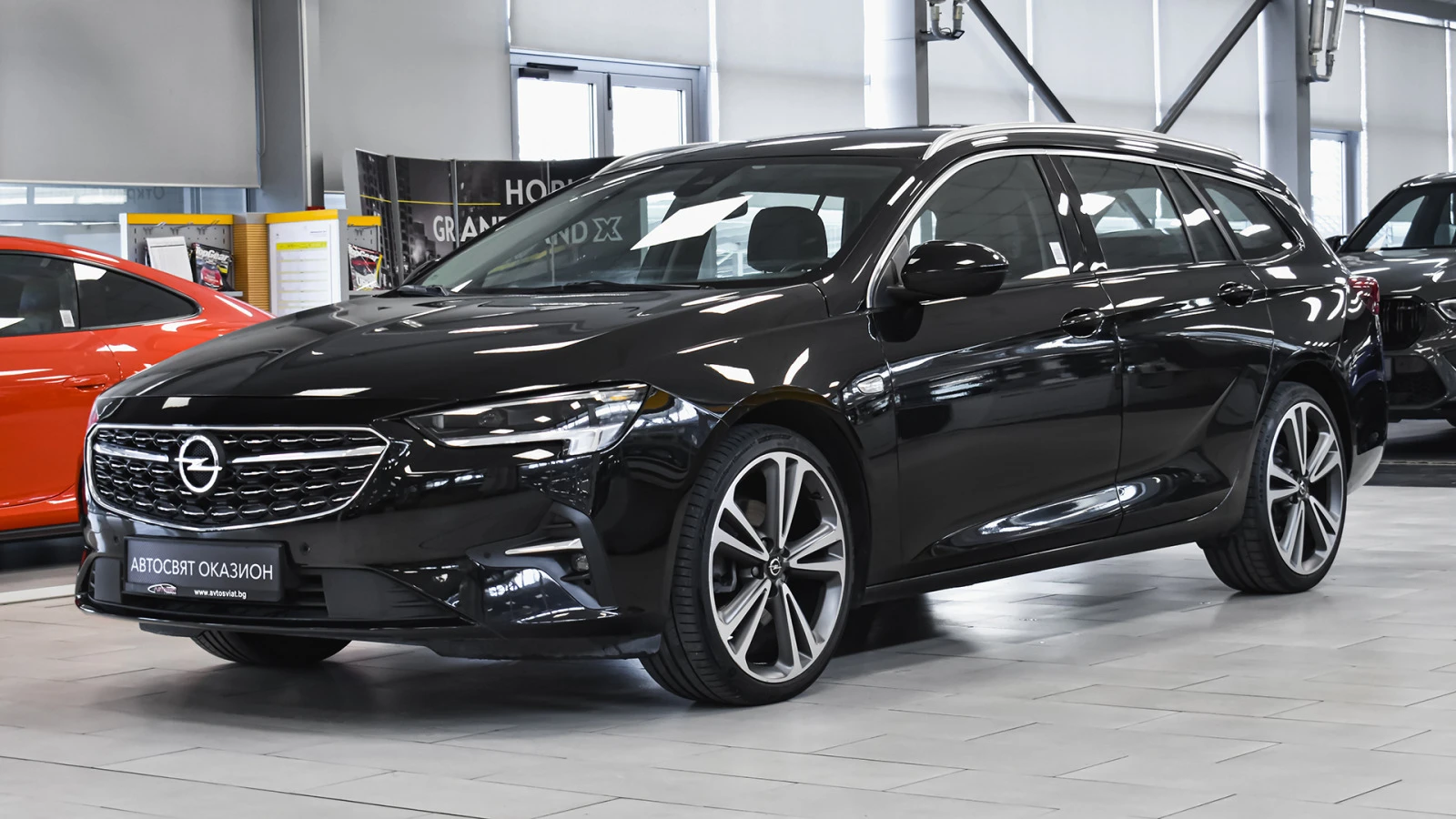 Opel Insignia Sports Tourer 2.0d Business Elegance Automatic - изображение 4