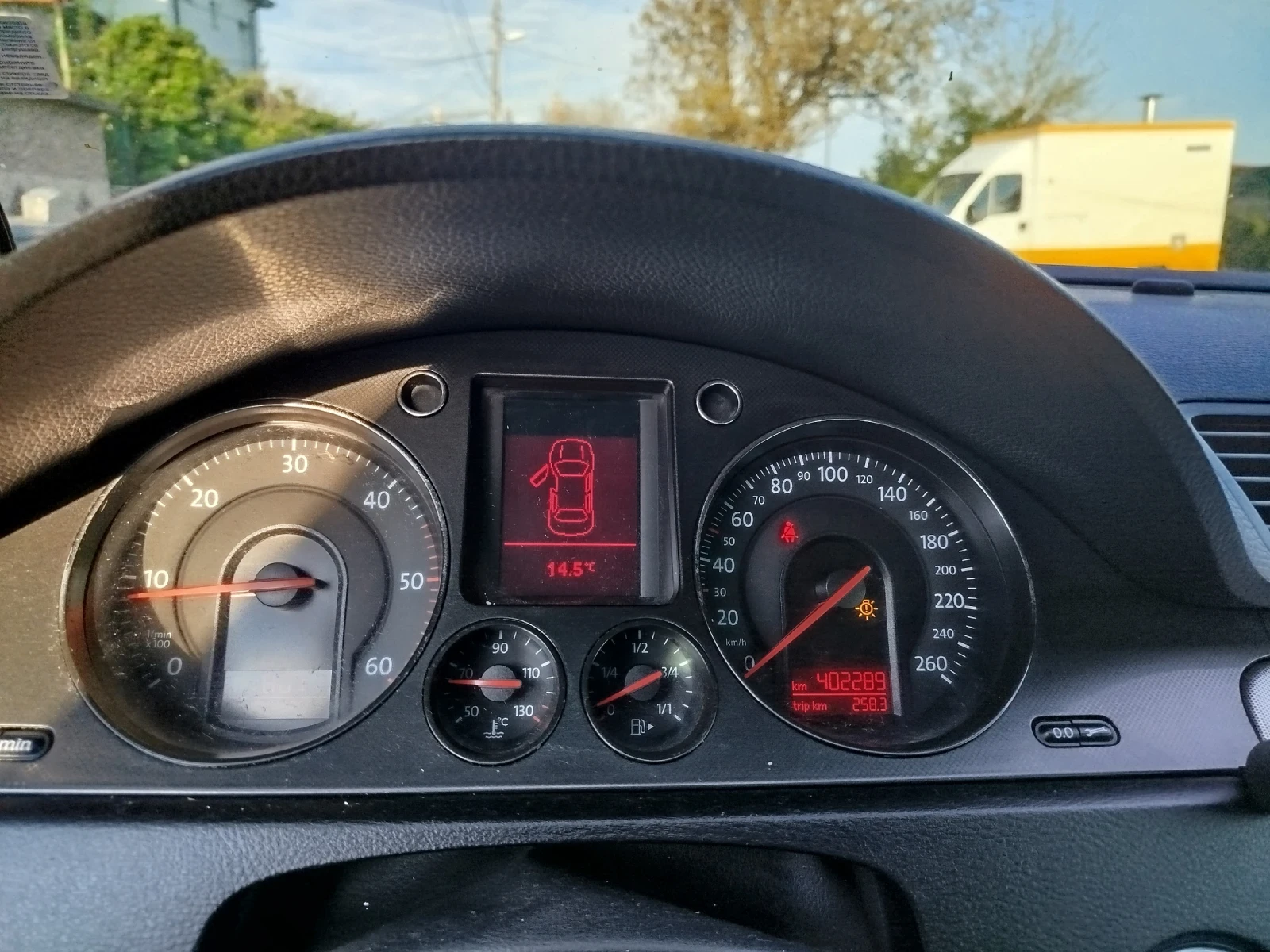 VW Passat 1.9 - изображение 5