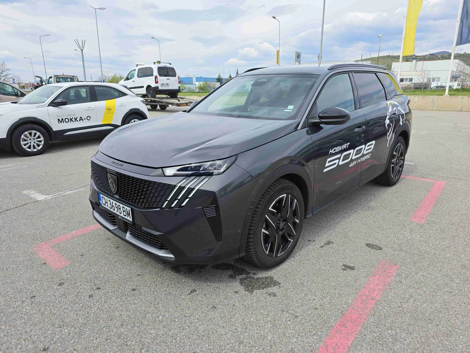 Peugeot 5008 ALLURE HYBRID - изображение 2