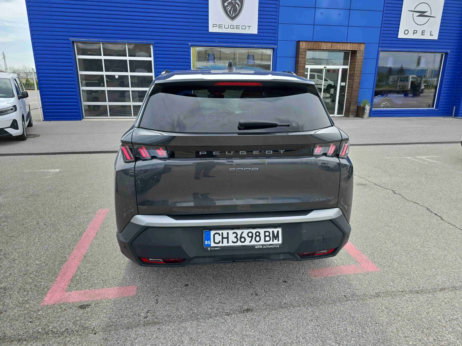Peugeot 5008 ALLURE HYBRID - изображение 6