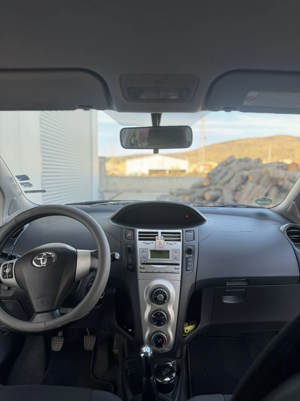 Toyota Yaris 1.3i бензин газ - изображение 9