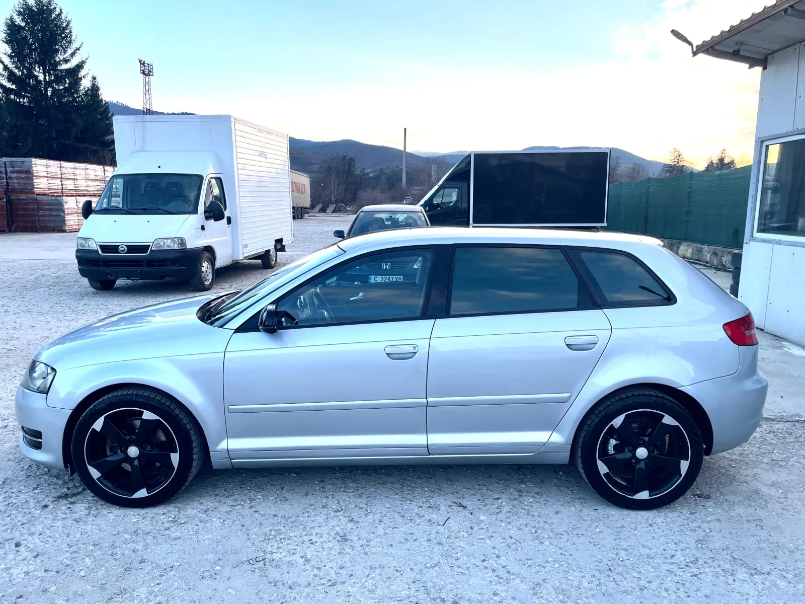 Audi A3 2.0TDI 140hp automatic!! - изображение 8