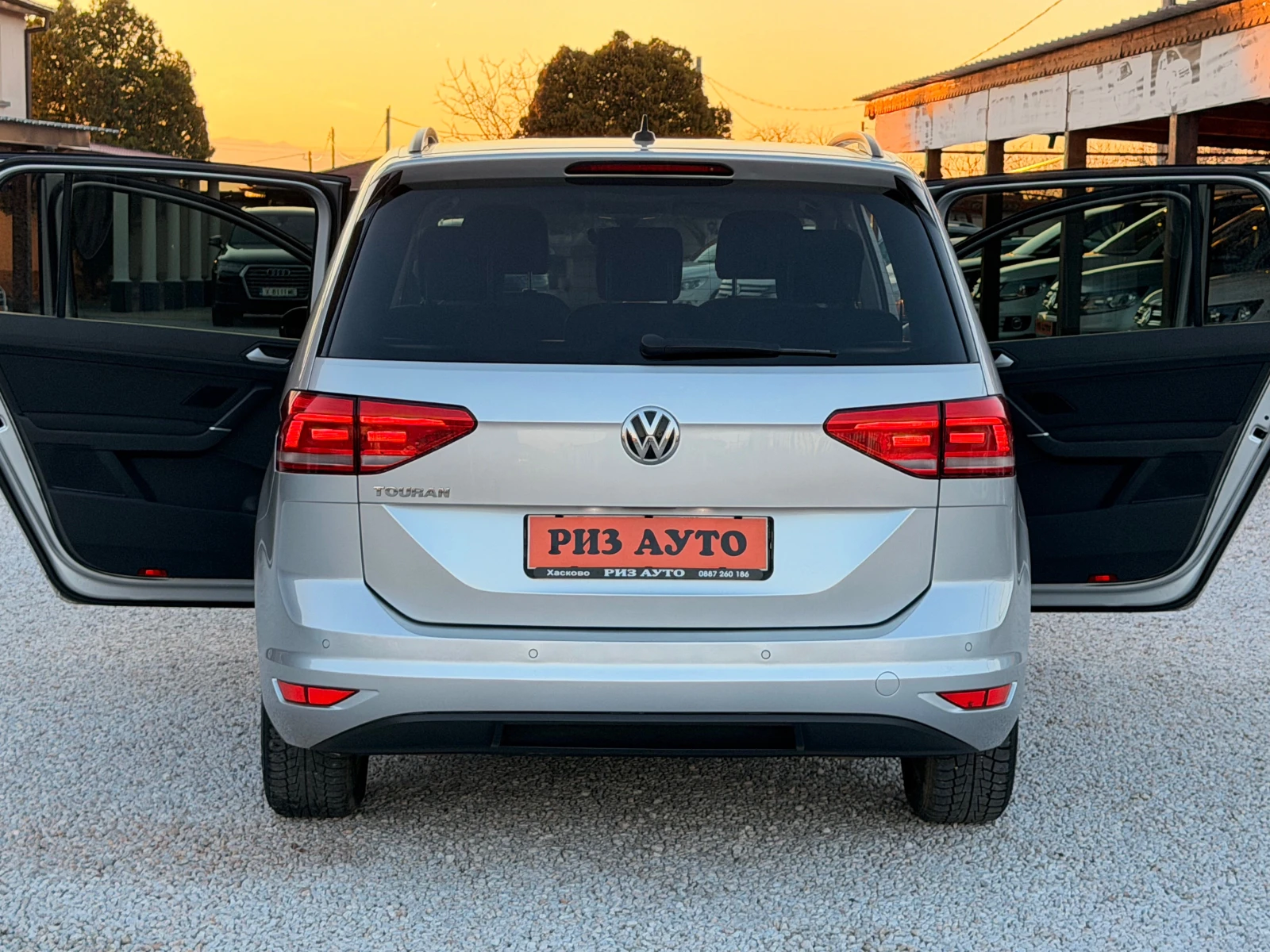 VW Touran 2.0TDI* NAVI* CARPALY* 6SK* LIZING - изображение 8