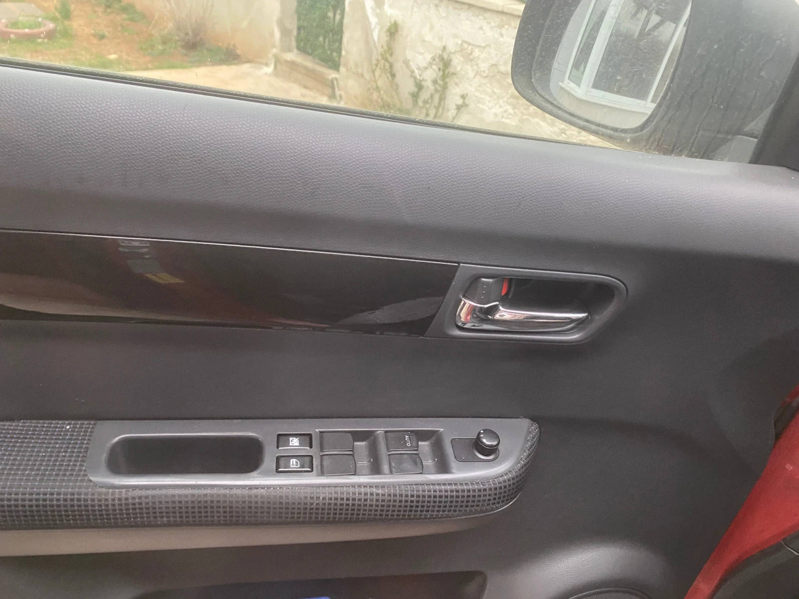 Suzuki Swift 1, 3 16V , снимка 12 - Автомобили и джипове - 53941407