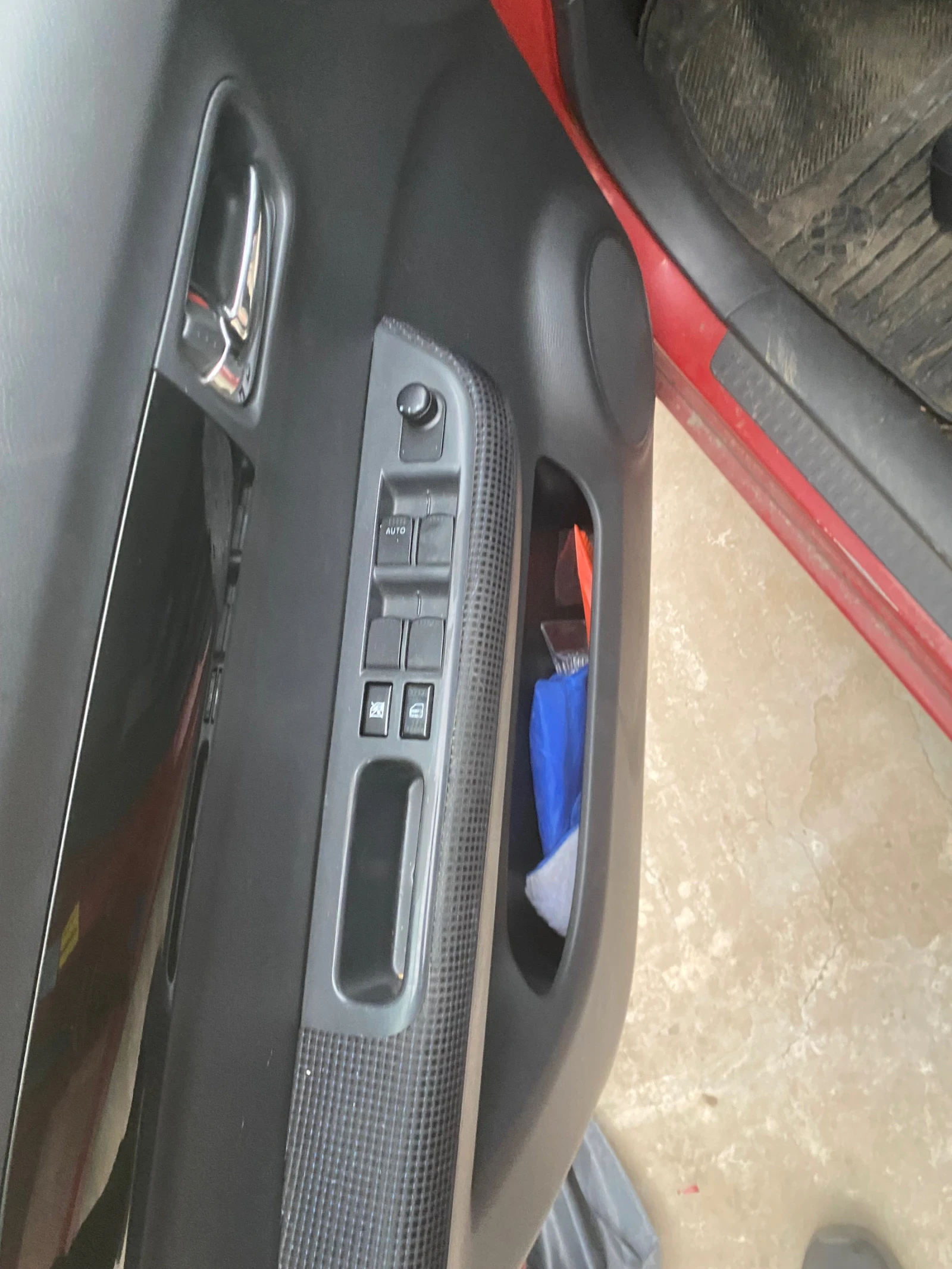 Suzuki Swift 1, 3 16V , снимка 13 - Автомобили и джипове - 53941407