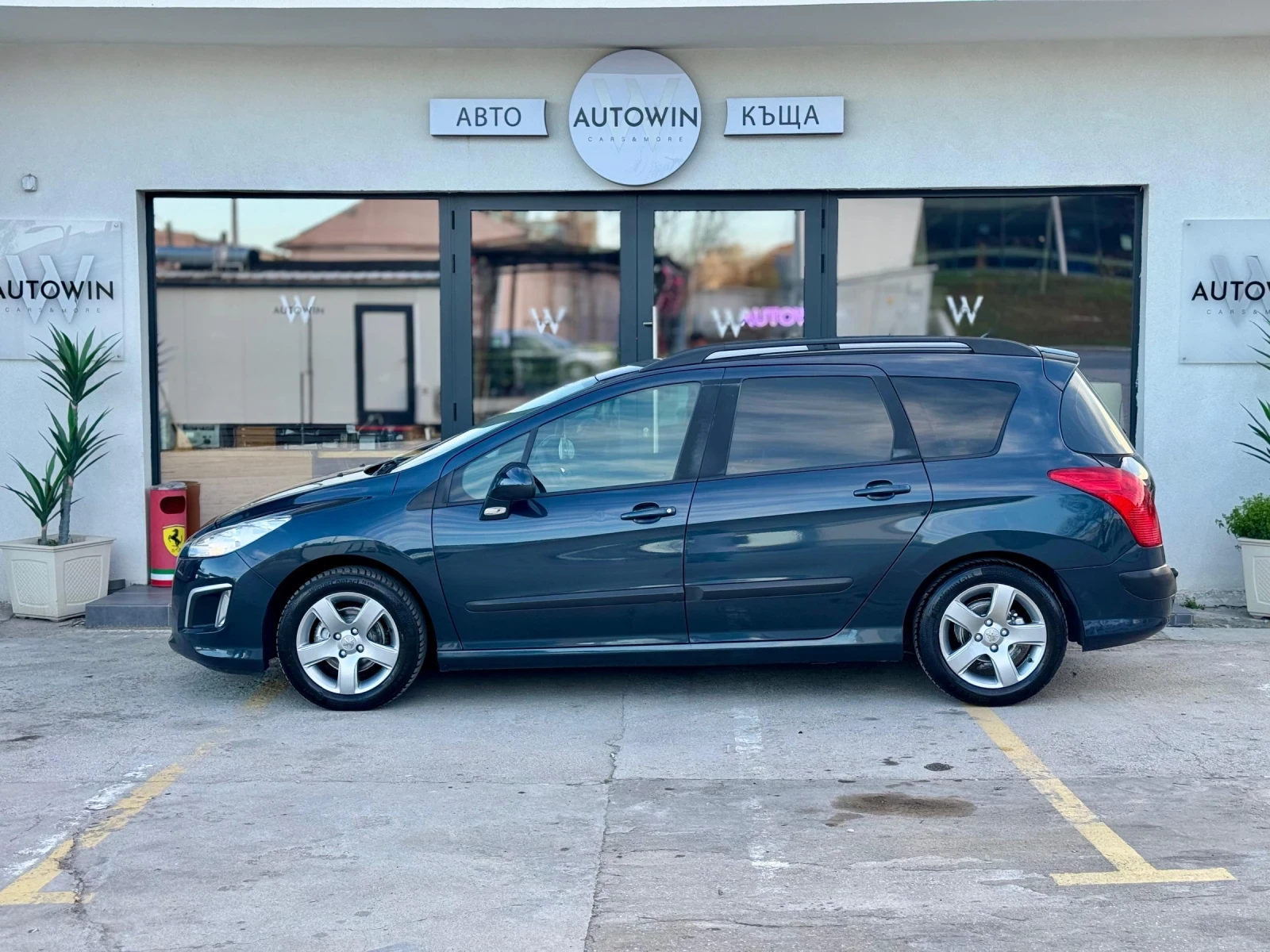 Peugeot 308 SW 1.6 HDI, снимка 9 - Автомобили и джипове - 54127723