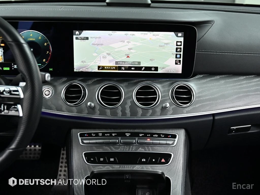 Mercedes-Benz E 350 AMG* LINE* 4MATIC* BURMESTER* ХЕДЪП* LANE* ASSIST*, снимка 8 - Автомобили и джипове - 54701000