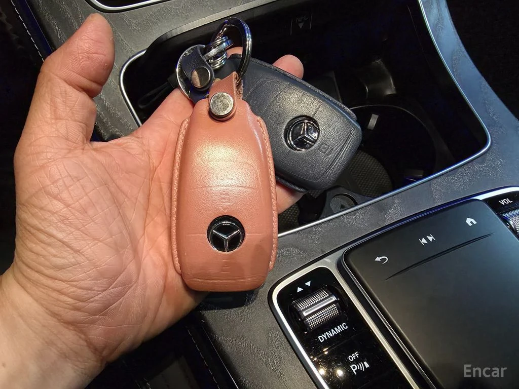 Mercedes-Benz E 350 AMG* LINE* 4MATIC* BURMESTER* ХЕДЪП* LANE* ASSIST*, снимка 15 - Автомобили и джипове - 54701000