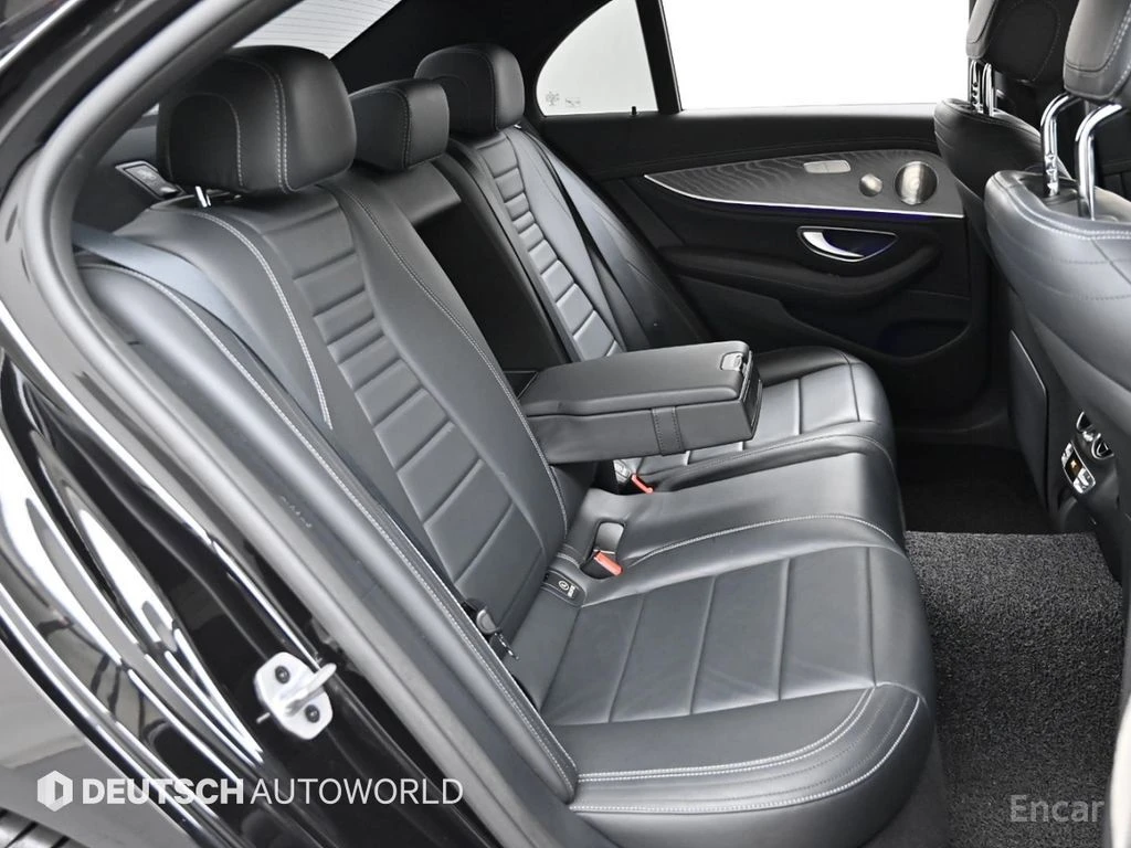 Mercedes-Benz E 350 AMG* LINE* 4MATIC* BURMESTER* ХЕДЪП* LANE* ASSIST*, снимка 13 - Автомобили и джипове - 54701000
