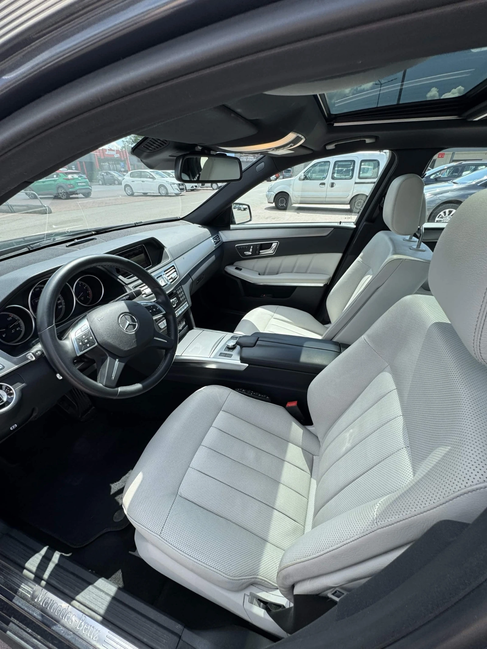 Mercedes-Benz E 400, снимка 8 - Автомобили и джипове - 54720476