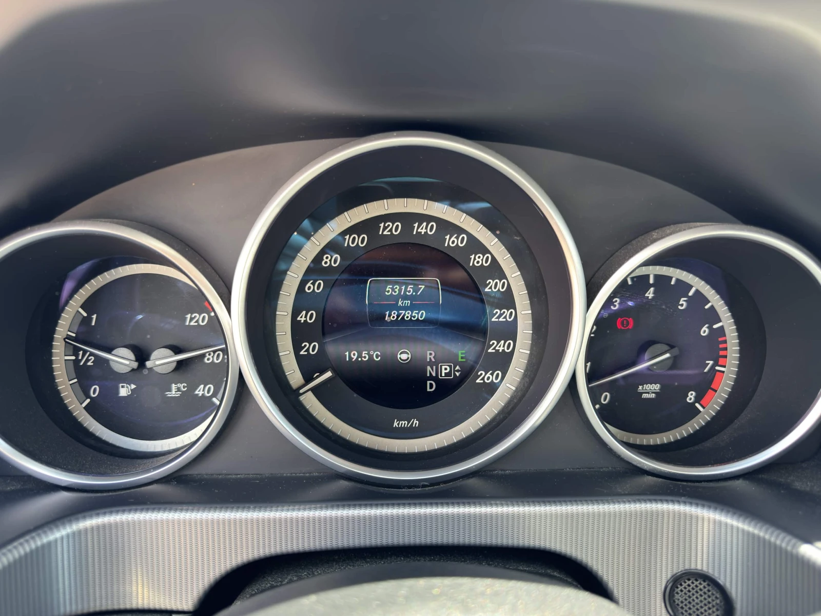 Mercedes-Benz E 400, снимка 14 - Автомобили и джипове - 54720476