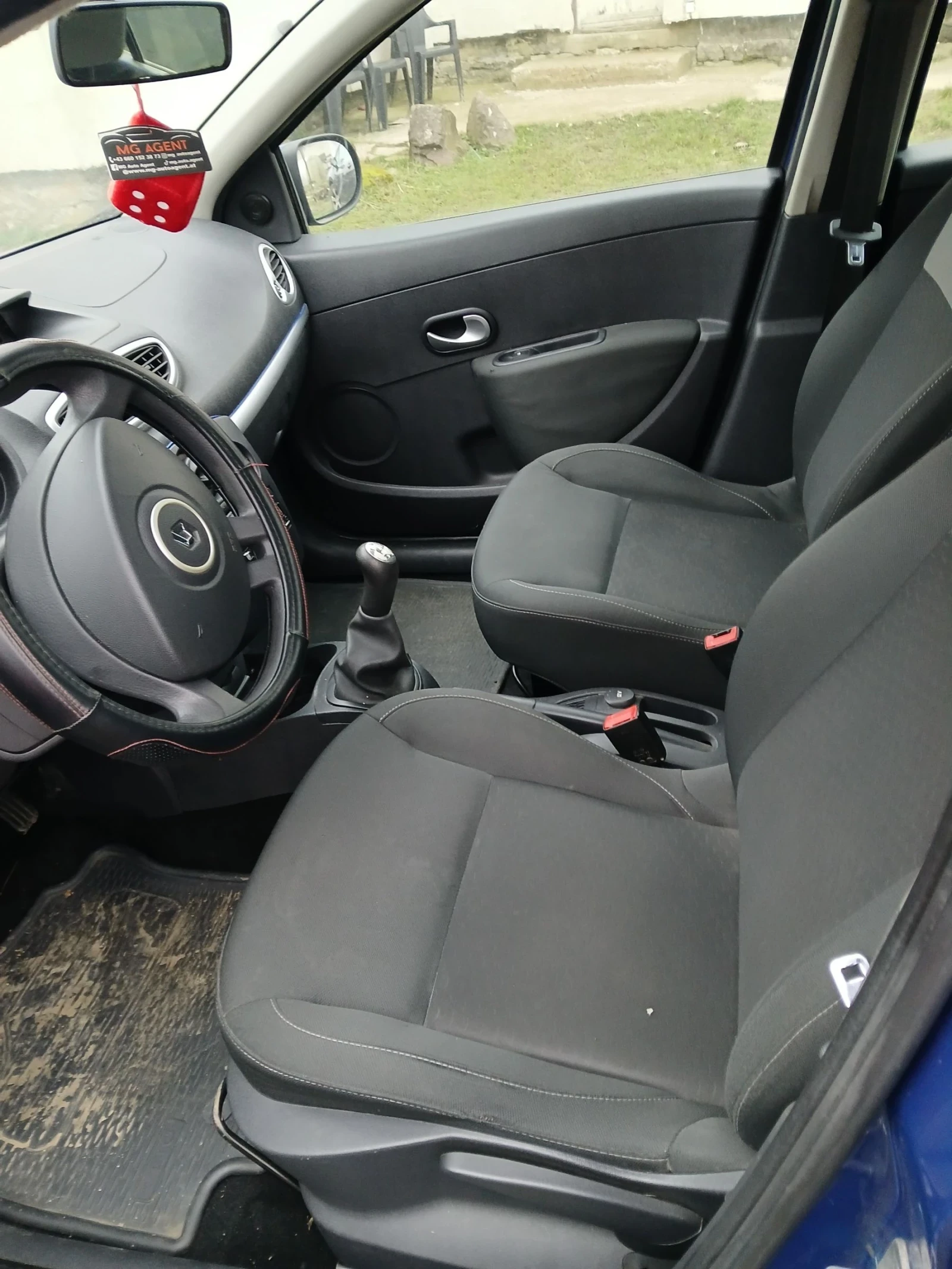 Renault Clio комби, снимка 10 - Автомобили и джипове - 55121511