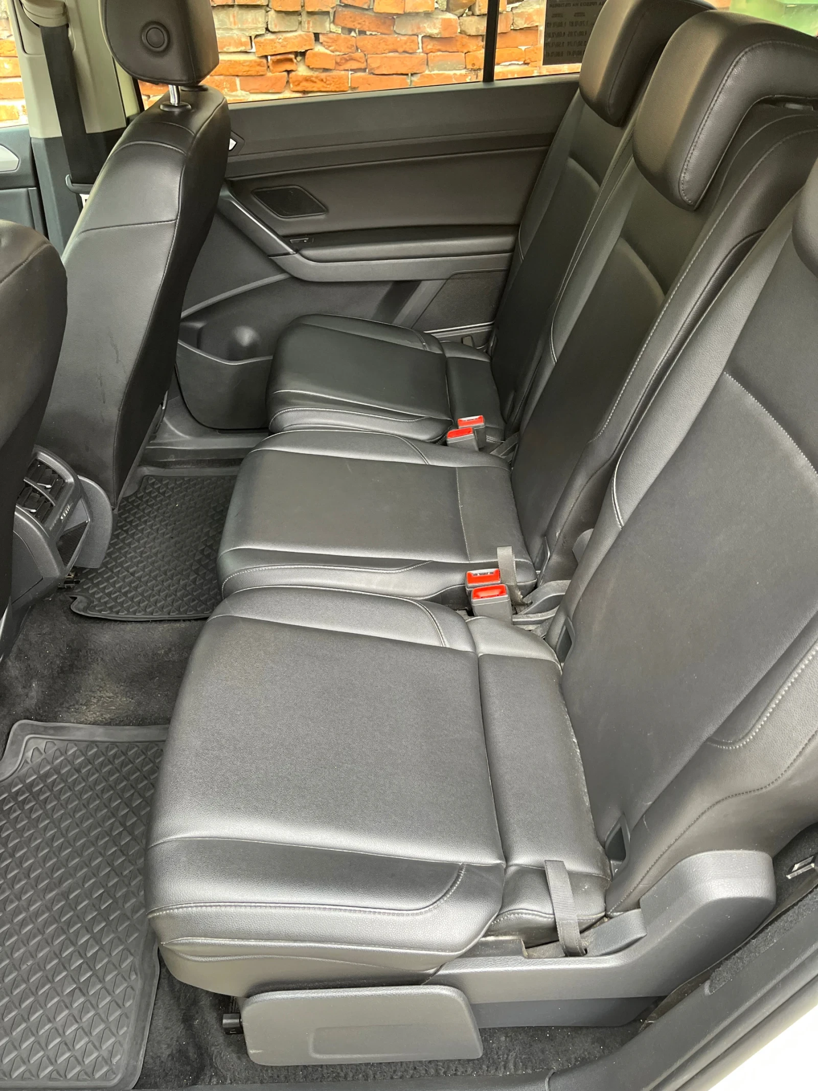 VW Touran, снимка 6 - Автомобили и джипове - 54788957