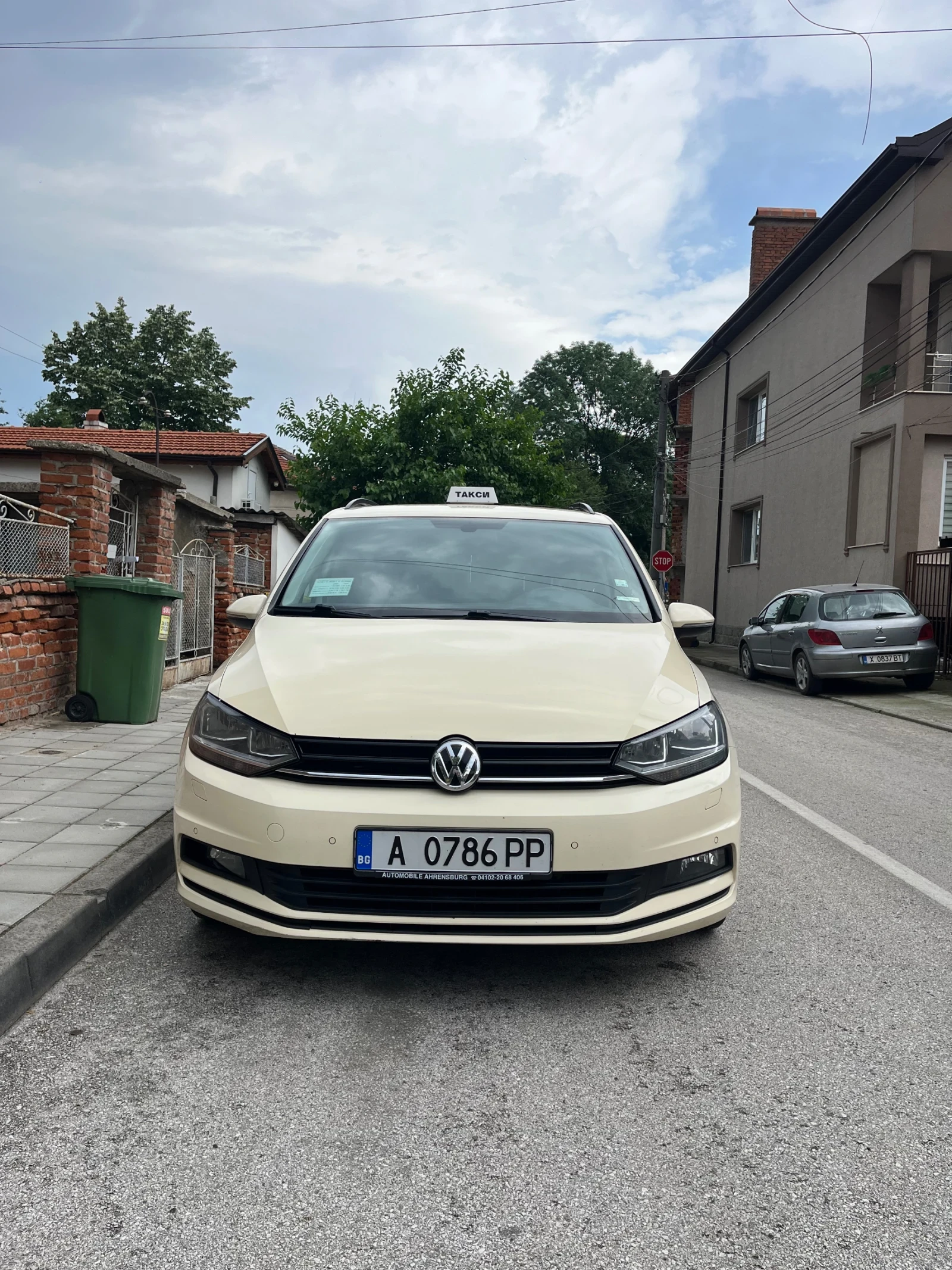 VW Touran, снимка 4 - Автомобили и джипове - 54788957