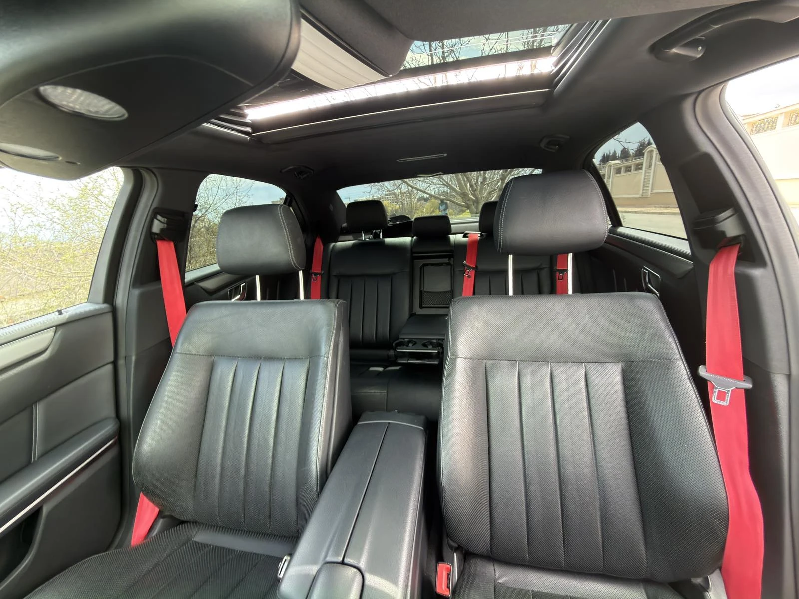 Mercedes-Benz E 350, снимка 10 - Автомобили и джипове - 54901419