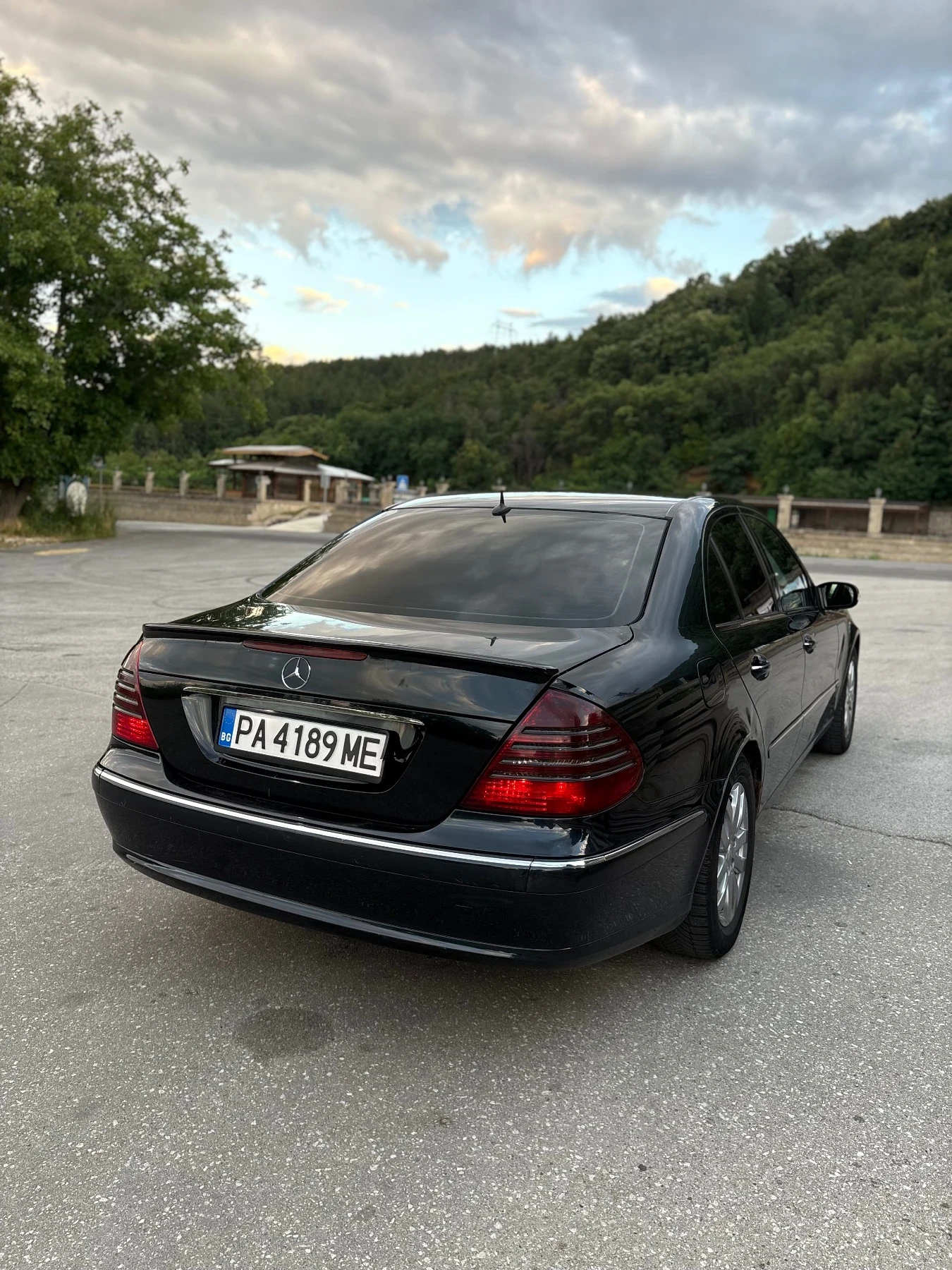 Mercedes-Benz E 270, снимка 4 - Автомобили и джипове - 55277963