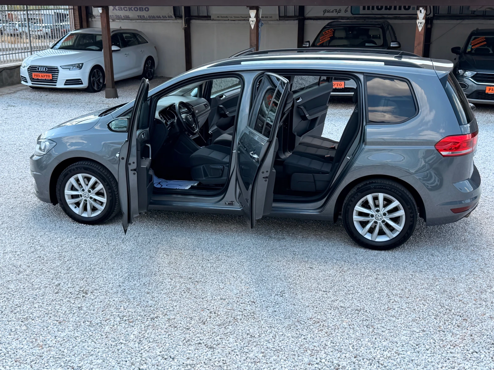 VW Touran 2.0TDI* NAVI* 6SK* 150KS* 7МЕСТА* LIZING, снимка 10 - Автомобили и джипове - 55545192