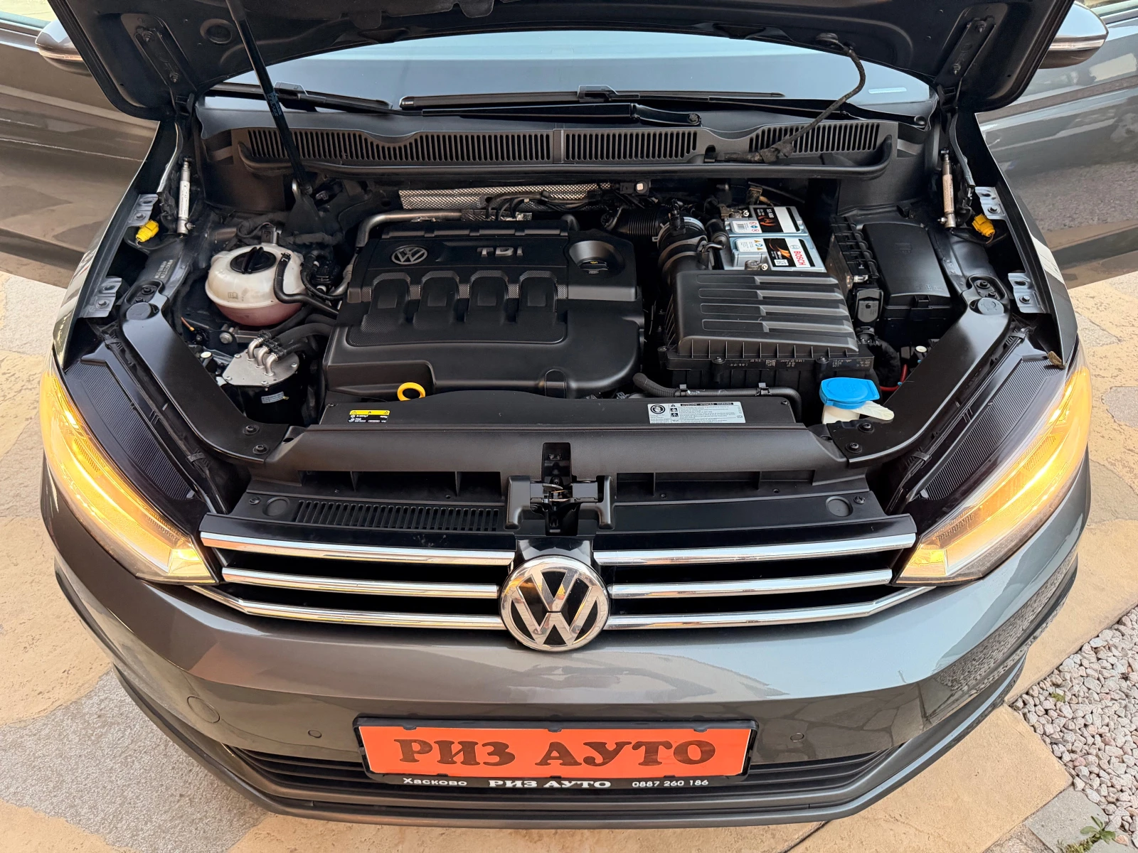 VW Touran 2.0TDI* NAVI* 6SK* 150KS* 7МЕСТА* LIZING, снимка 17 - Автомобили и джипове - 55545192